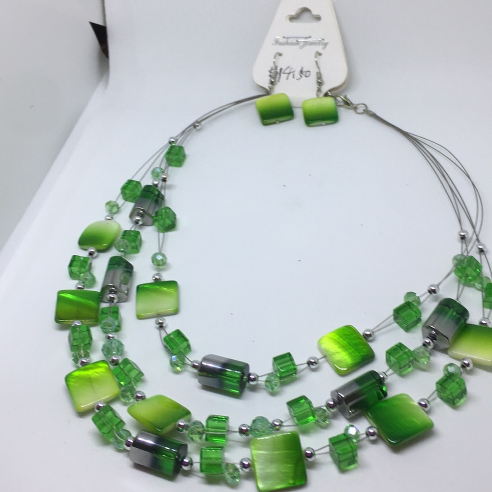 Green Umbre Necklace Set